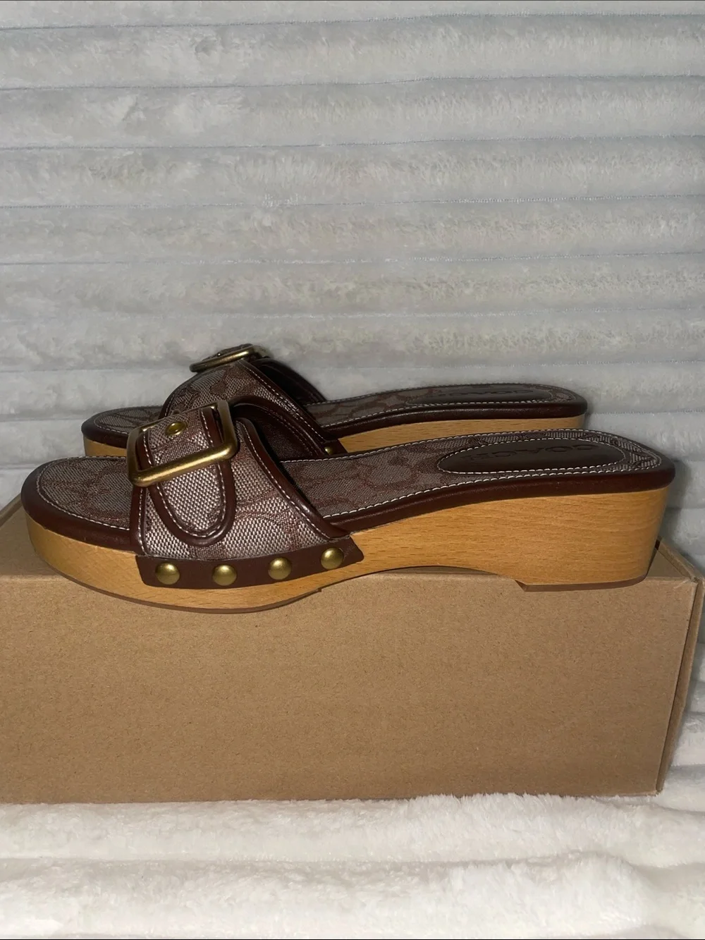 NIB Coach Margot Signature Oak/Maple Jacquard Wooden Platform Sandal Women’s 7